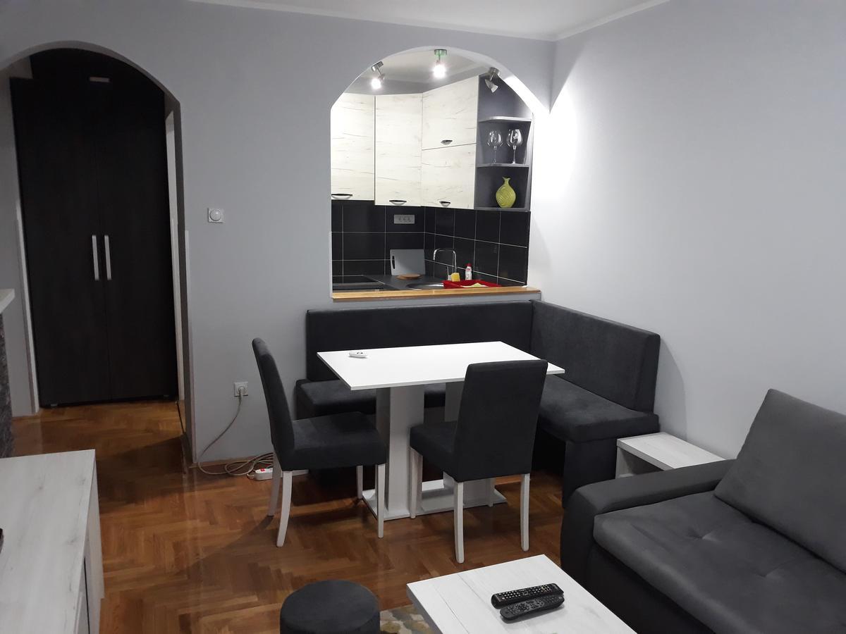 Apartment Azzuro 2 Нови-Сад Экстерьер фото