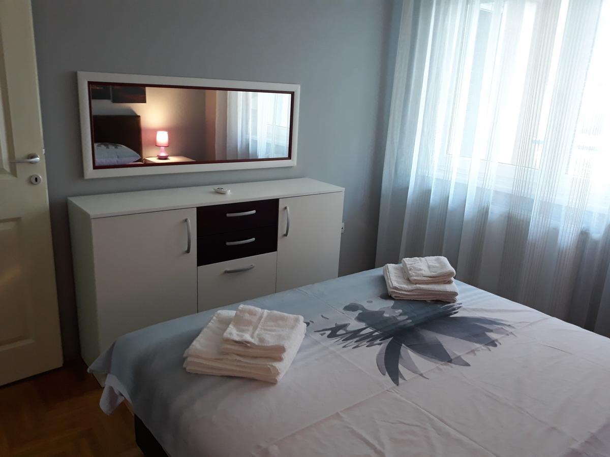 Apartment Azzuro 2 Нови-Сад Экстерьер фото
